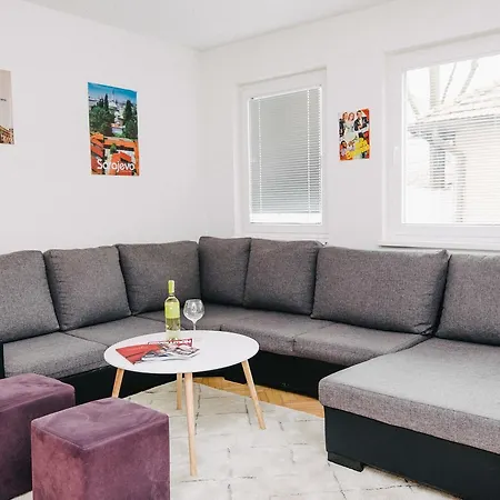 Modern Apartments With Huge Garden Apartment *